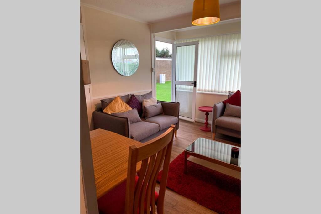 Cute Chalet Near The Beach Great Yarmouth Extérieur photo